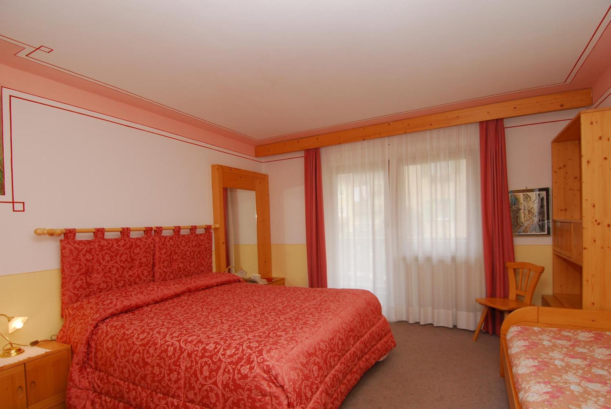 Hotel Malder Soraga Kamer foto